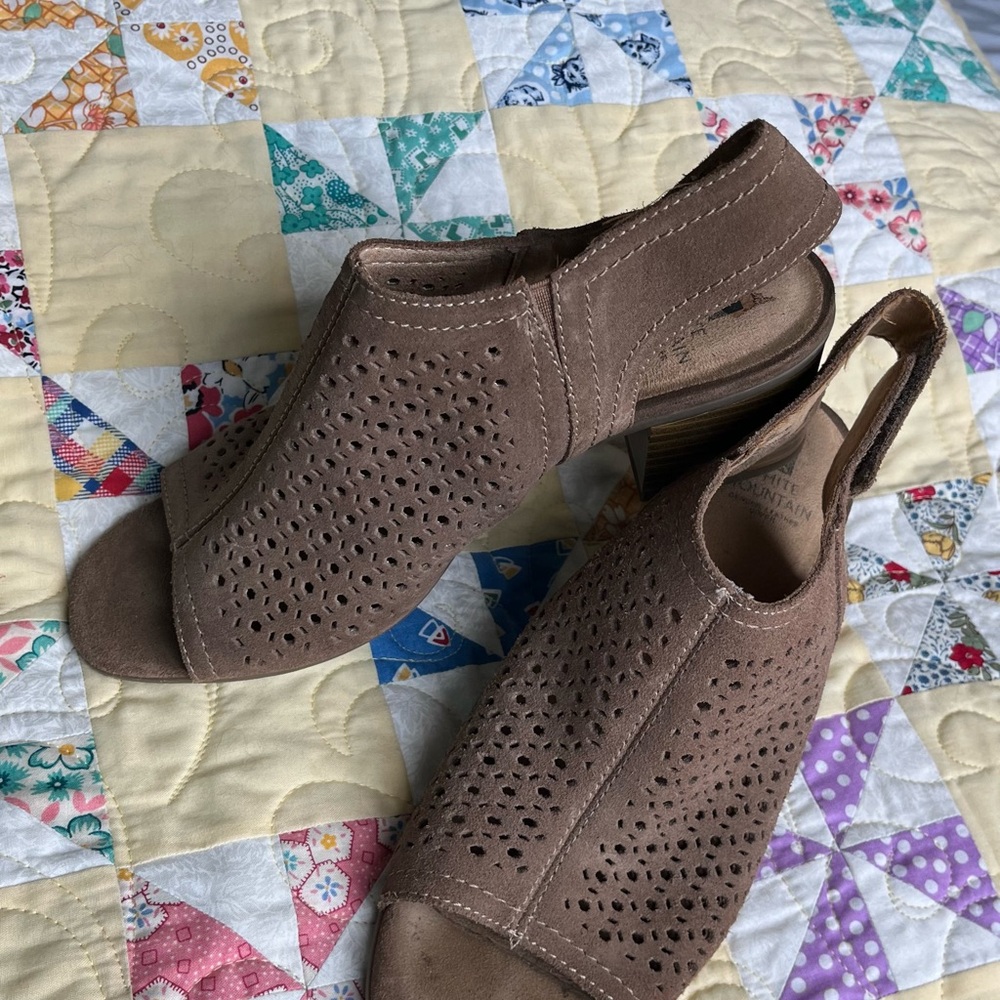 White Mountain Brown Peep-Toe Mules size 8.5